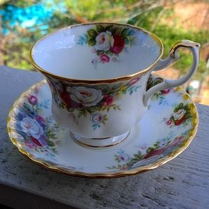 Charming Vintage Royal Albert “Celebration Rose” Tea~cup & saucer. ***Immaculate
